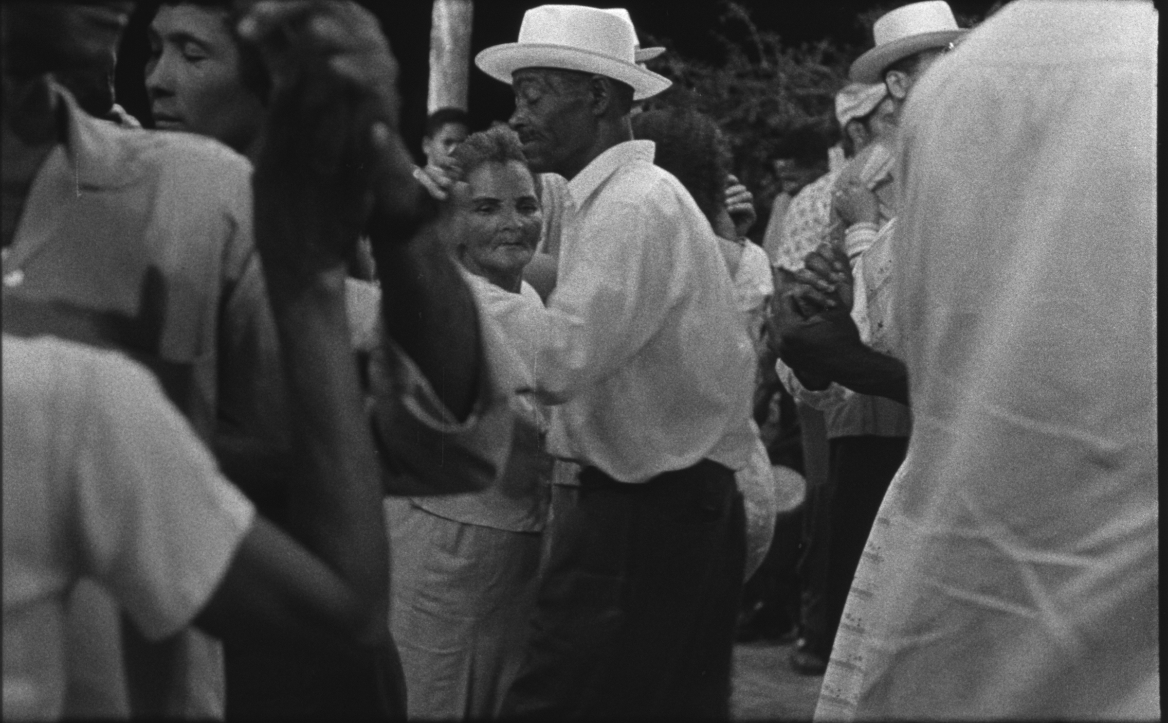 Tenemos Sabor Couple Dancing